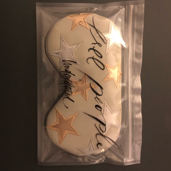 👜💄💍👠👗EVERYTHING👓💃👚👙👟👓 - Picture 2 of 6